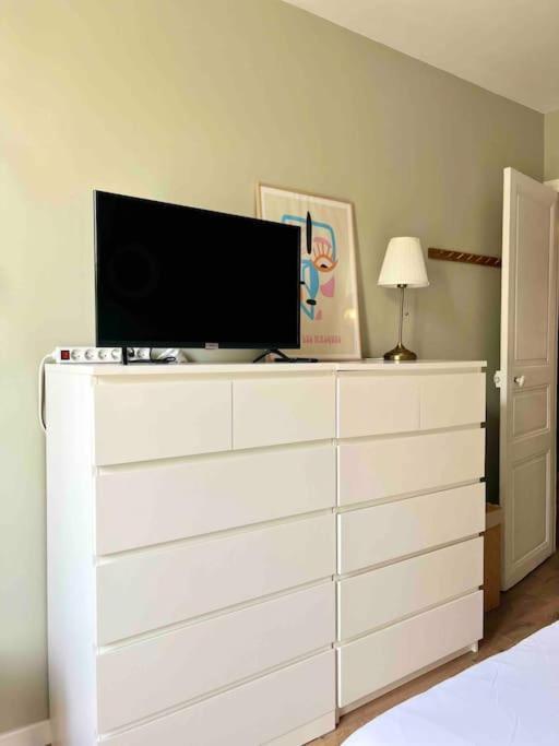Apartment Cozy Pour Decouvrir Paris. Issy-les-Moulineaux